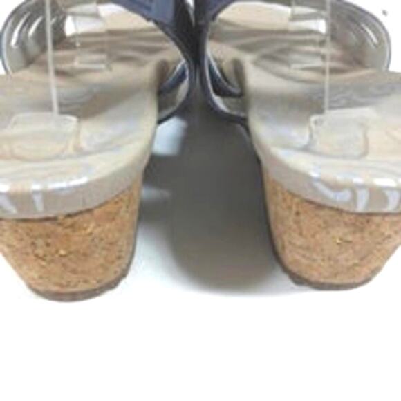 SS#10 Like New $90 Propet Maya Leather Walking Sandals size 9M - Picture 9 of 10